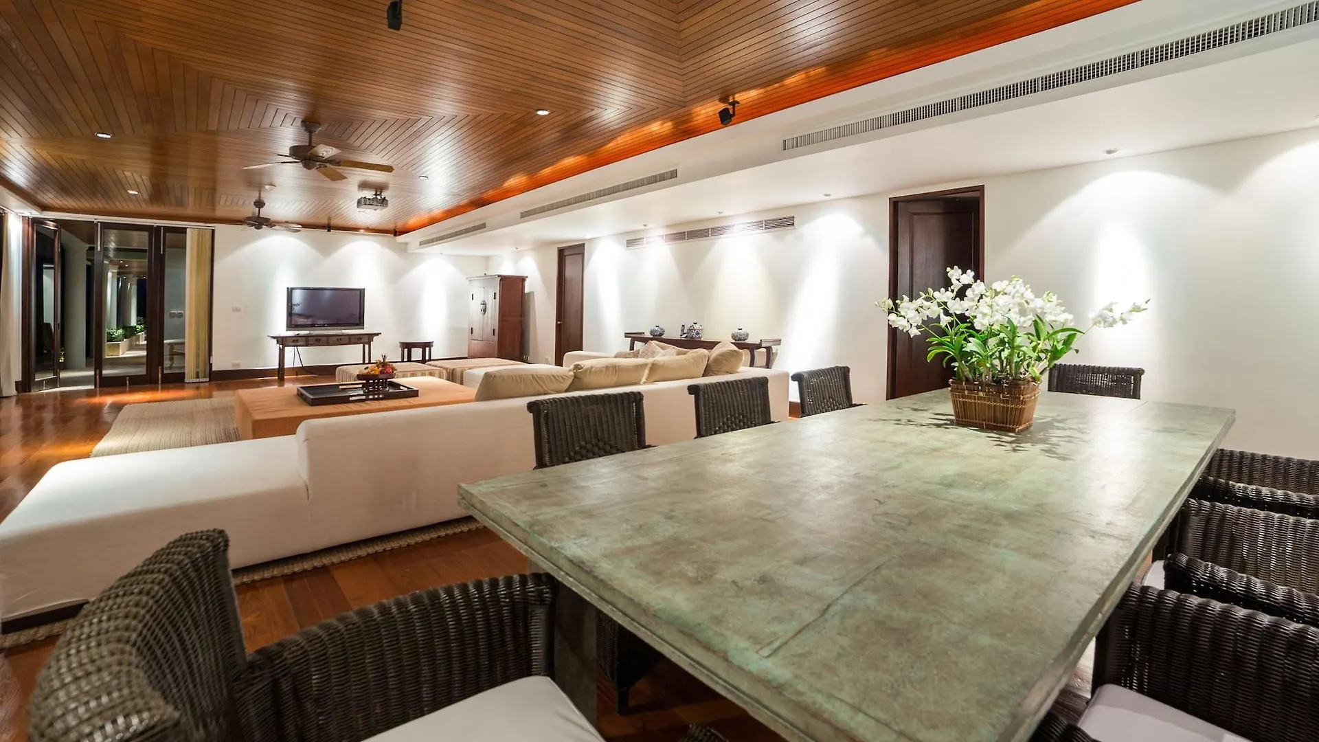 Trisara Villas & Residences Phuket Най-Тон-Бич Курортный комплекс