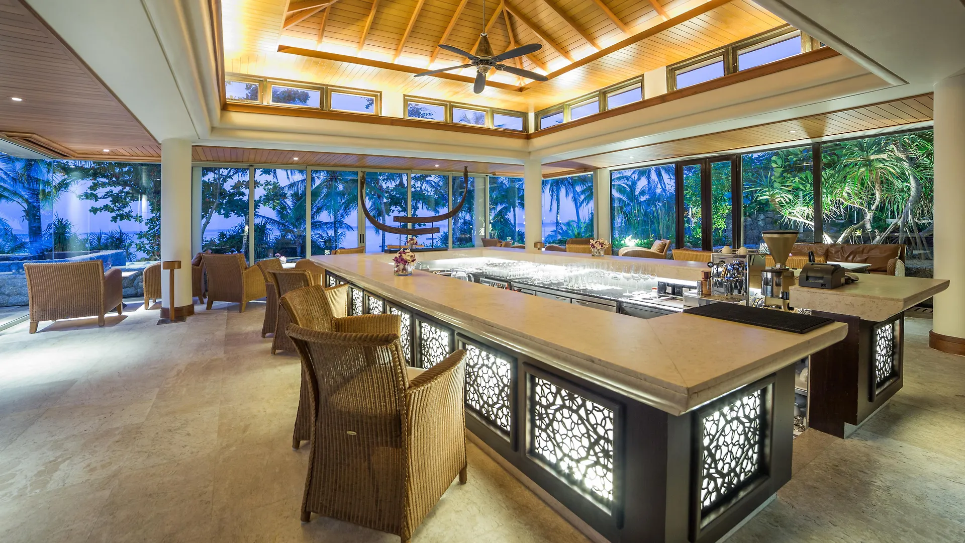 Trisara Villas & Residences Phuket Най-Тон-Бич